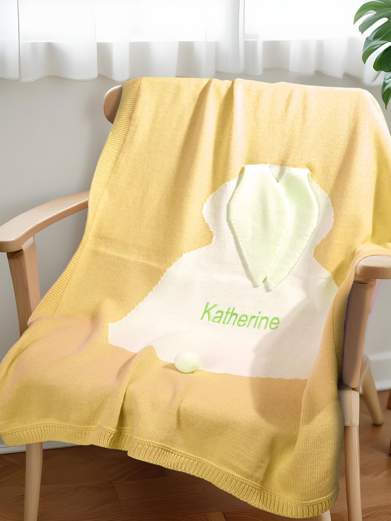 Couverture tricotée personnalisée Jaune – Modèle lapin avec prénom brodé- Cadeau de naissance -Monbijoo